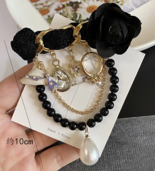 Luxury Pendant Flower Pearl Bar Brooch in Black and Gold