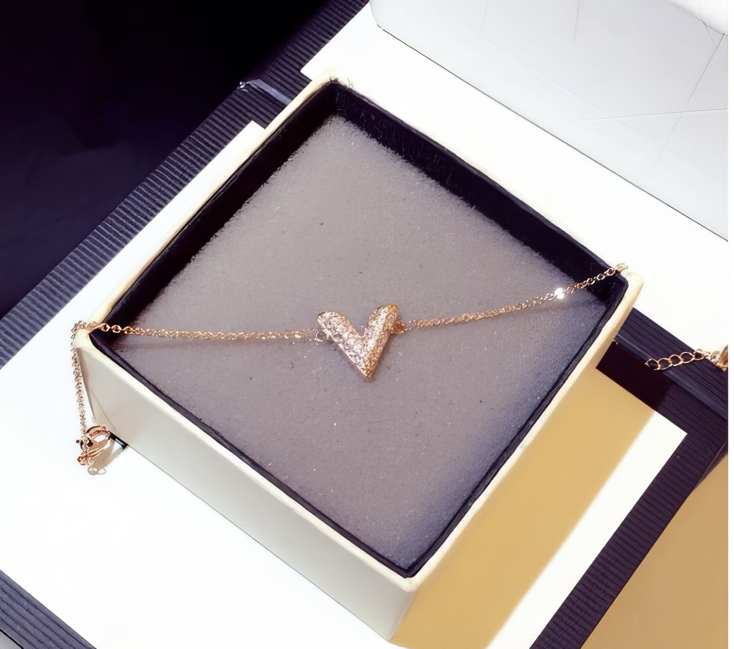 Letter V Zircon CZ Bracelet in Rose Gold