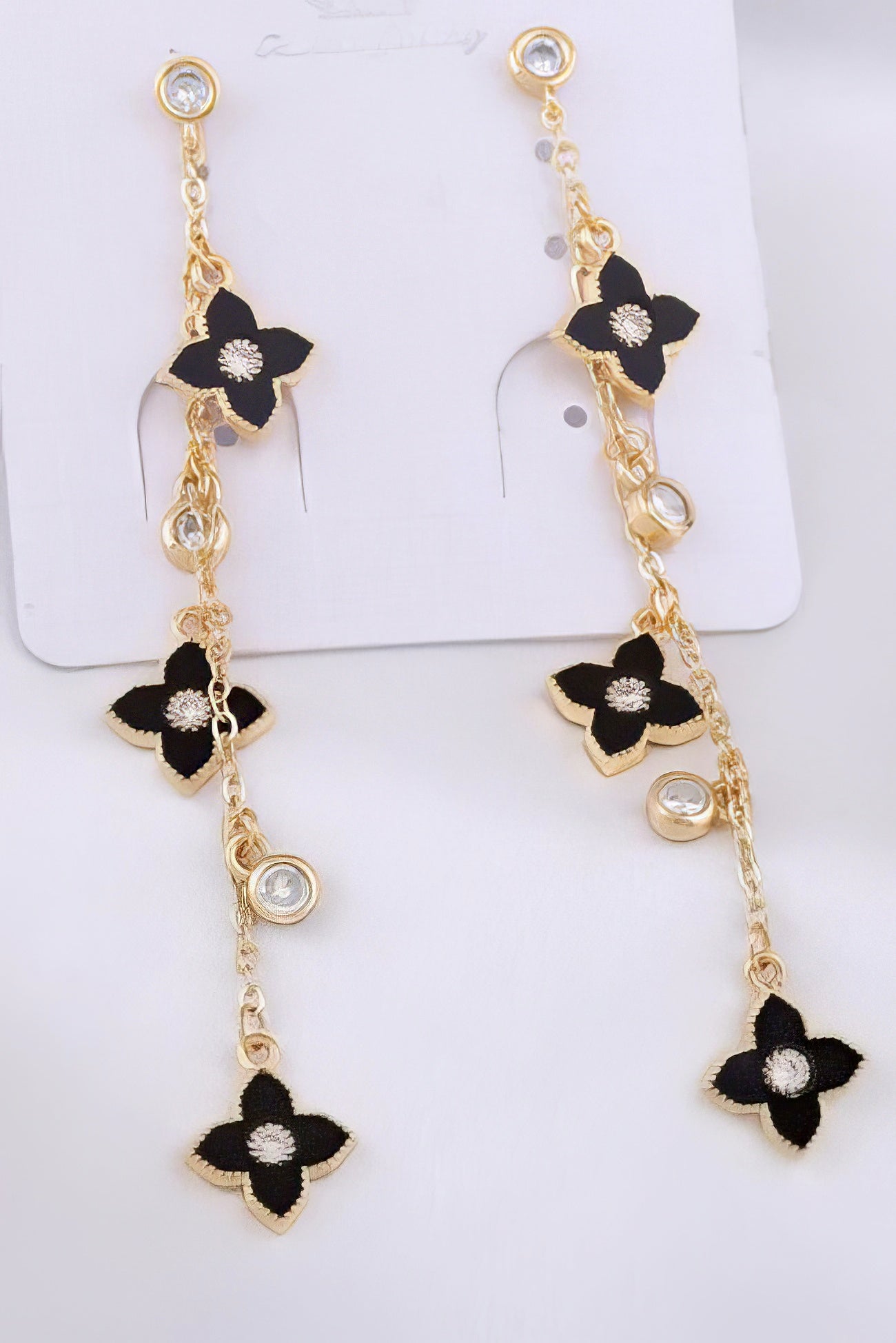 Zircon Four Leaf Clover Long Tassel Earrings in Black