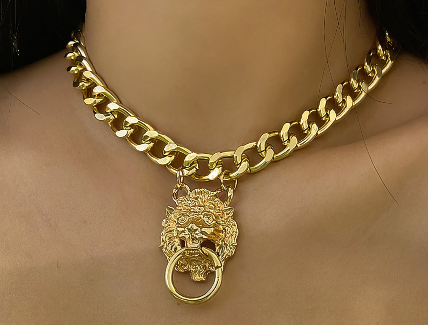 Designer Style Lion Head Pendant Necklace in Gold