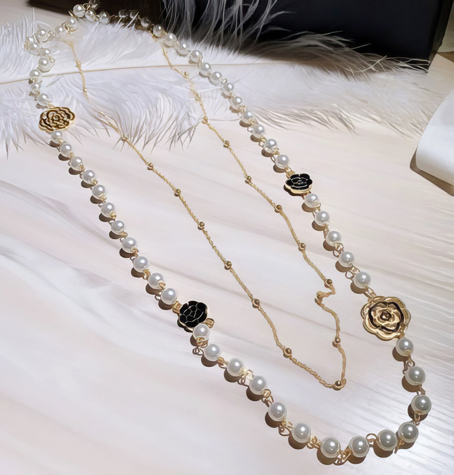 Luxury Camellia Pearl Pendant Chain Necklace in Gold